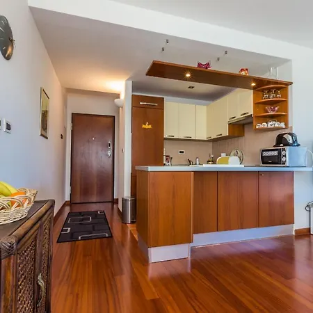 Adriano 2br With Terrace Apartment Zadar