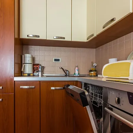 Adriano 2br With Terrace Апартаменты Задар