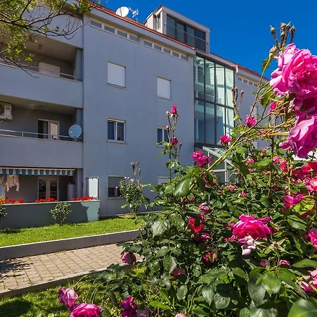 Adriano 2br With Terrace