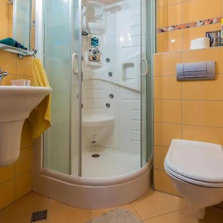 Adriano 2br With Terrace * Zara